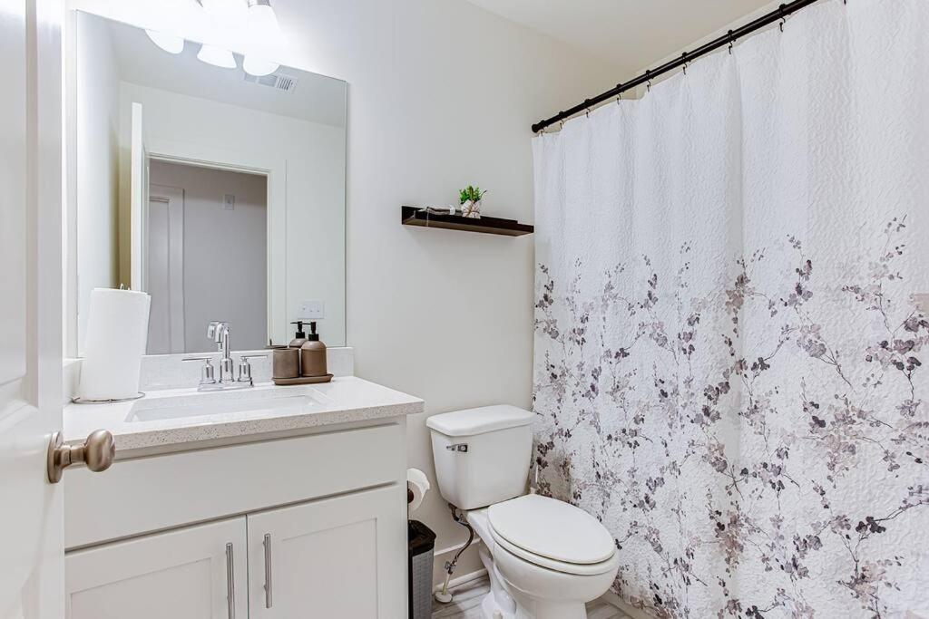 2022 Quiet Relaxing And Secure Town House Near Atlanta Apartment Redan Екстериор снимка