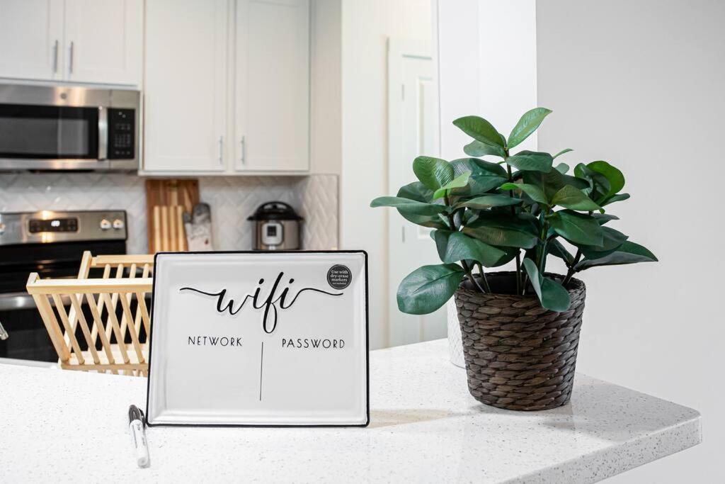 2022 Quiet Relaxing And Secure Town House Near Atlanta Apartment Redan Екстериор снимка