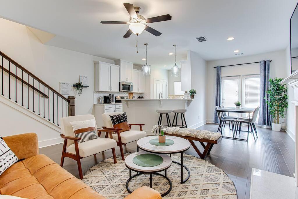 2022 Quiet Relaxing And Secure Town House Near Atlanta Apartment Redan Екстериор снимка